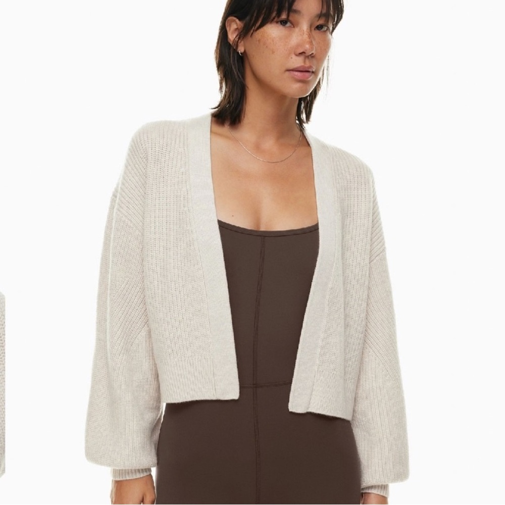 Aritzia Wilfred Unwind Waist Cardigan beige Sz Small
